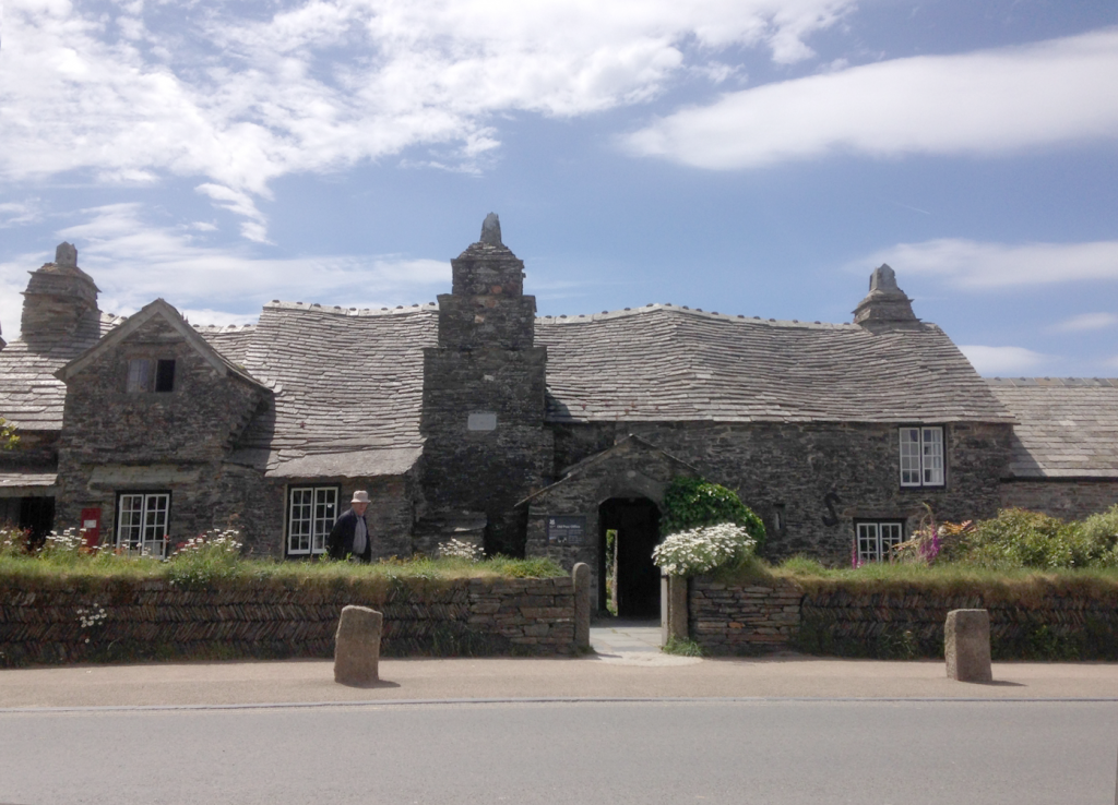 04-tintagel-old-post-office-north-cornwall-tour